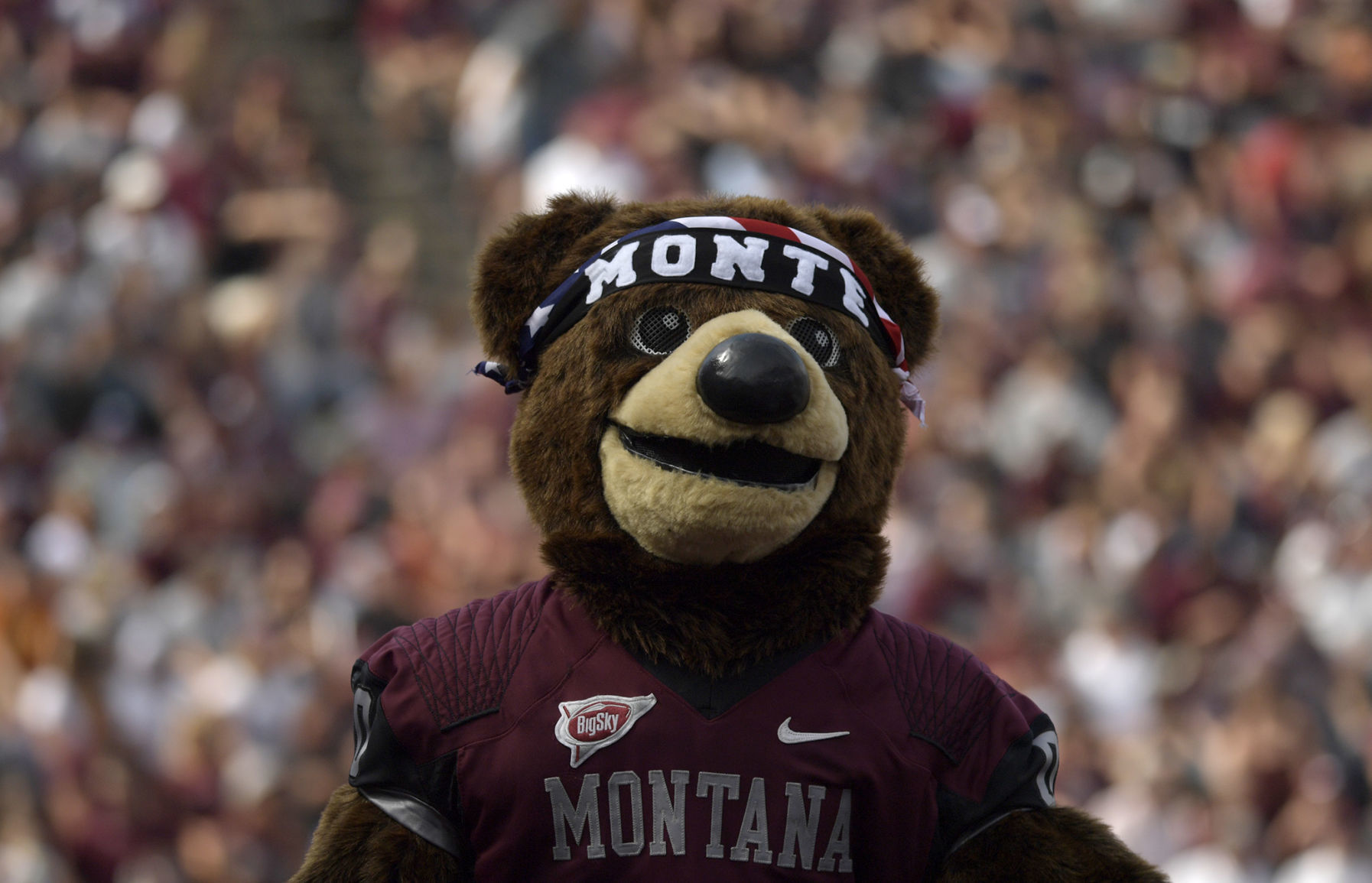 Montana defeats Drake22.JPG